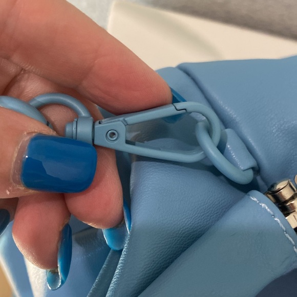 NWT Badgley Mischka Vegan Leather Wrapped Frame Clutch Removable Chain Strap - Picture 12 of 15